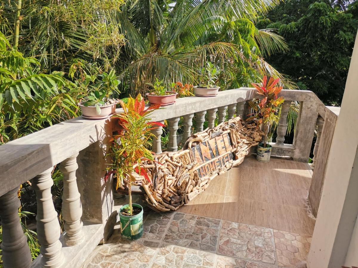 Anvel Homestay Basco Buitenkant foto